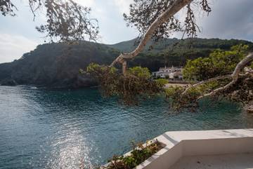 Apartment for 6 People in Begur, Lower Empordà, Photo 2