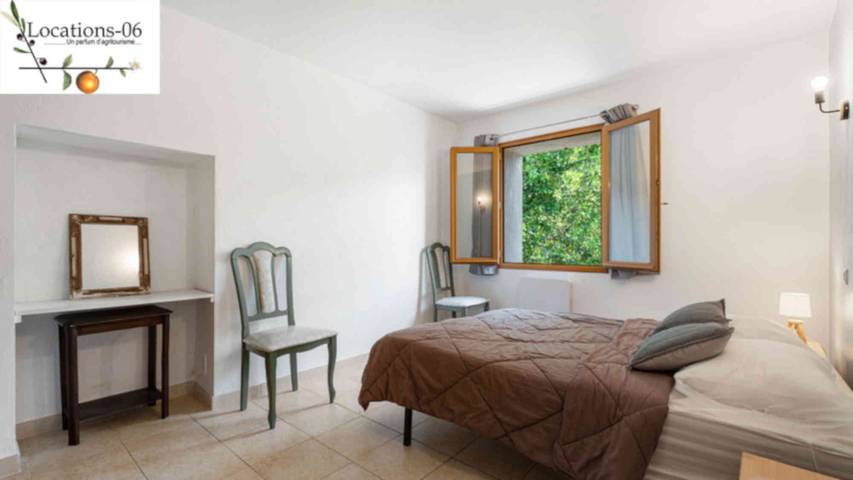 Location de vacances pour 8 personnes, avec jardin ainsi que terrasse et vue à Le Bar-sur-Loup - 3