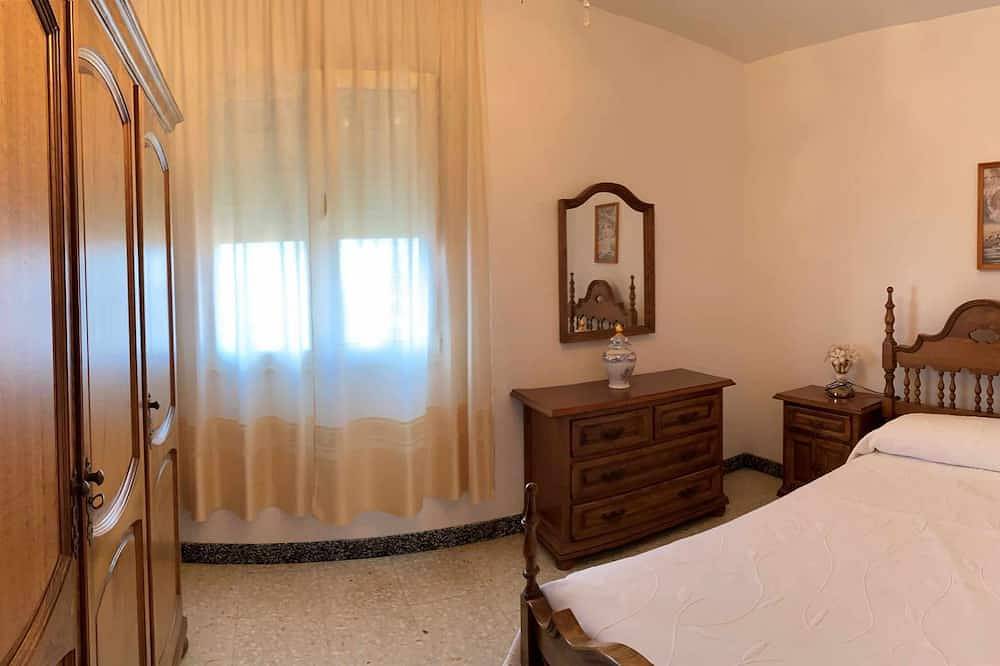 Casa Tucho, rural accommodation in San Vicente in O Grove, Rías Baixas