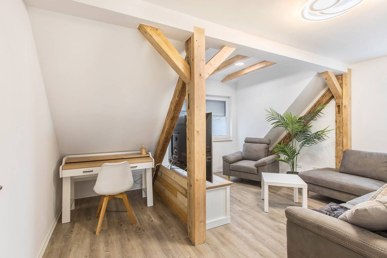 Ganze Wohnung, Ferienwohnung 'Fewo Landblick Geiseltal' mit Gemeinschaftsgarten, Wlan und Klimaanlage in Braunsbedra, Saale-Unstrut