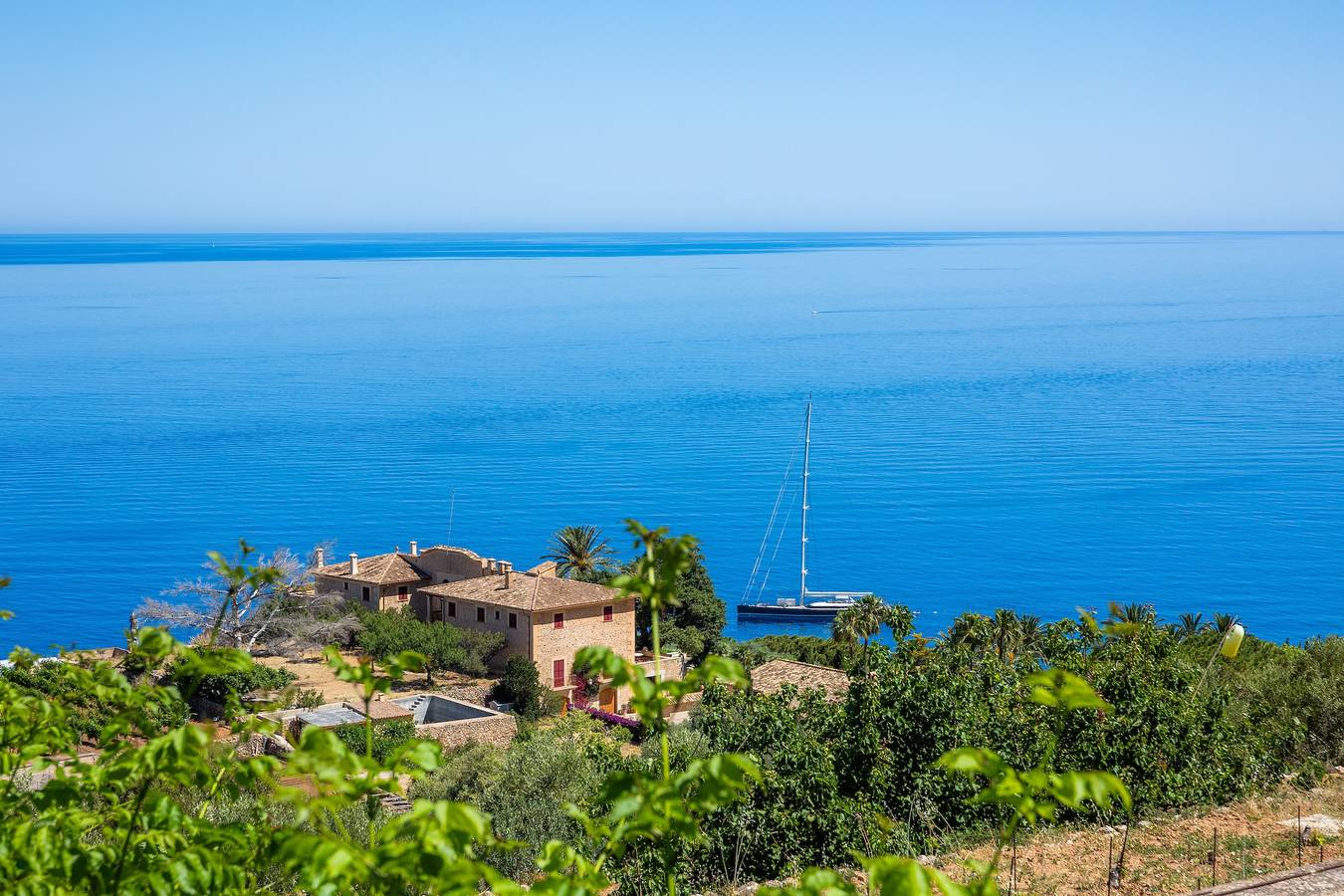 Villa with wi-fi and stunning sea views. in Bañalbufar, Costa de Mallorca