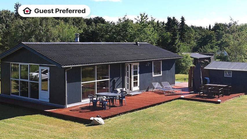 Ferieudlejning for 7 personer, med terrasse i Limfjorden