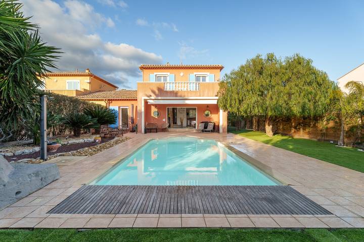 Casa de vacaciones para 6 personas, con balcón además de piscina y jardín - 1