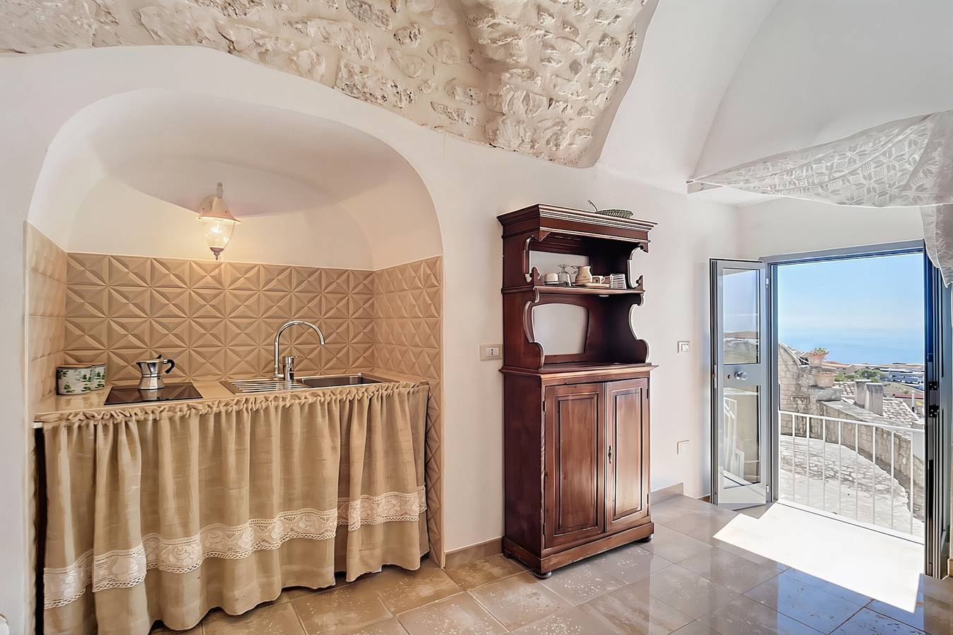Studio 'Al Torrione 1' met zeezicht en airconditioning, foto 6