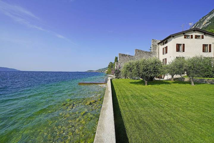 Villa für 7 Personen, mit Seeblick und Garten sowie Terrasse in Gargnano - 2