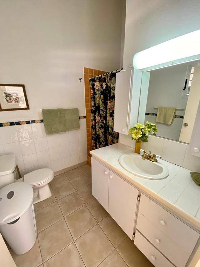 Chambre d’hôte pour 2 personnes, avec piscine ainsi que vue et terrasse dans Saint Martin - 2