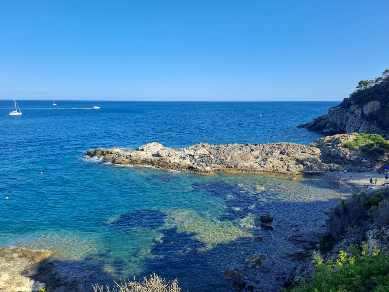 Ganze Ferienwohnung, Ferienwohnung für 4 Personen mit Terrasse in Capo d'Arco, Elba