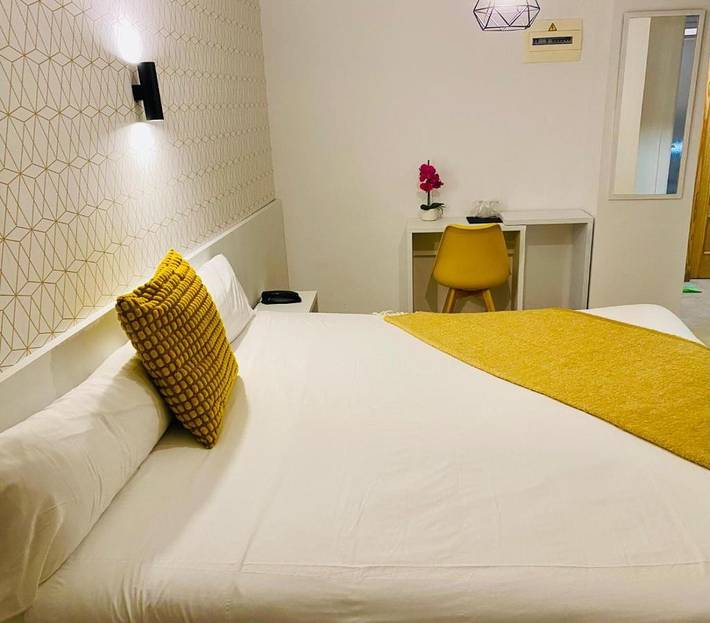 Hotel para 2 personas, con terraza, Se admiten mascotas - 1