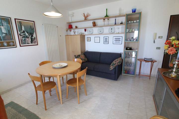 Ferienwohnung für 4 Personen, mit Balkon in Caorle - 2