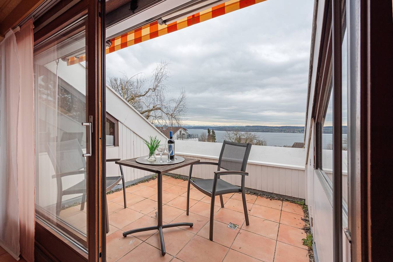 Ganze Wohnung, Ferienwohnung mit Seeblick, Balkon und Wi-Fi in Überlingen, Region Bodensee-Oberschwaben