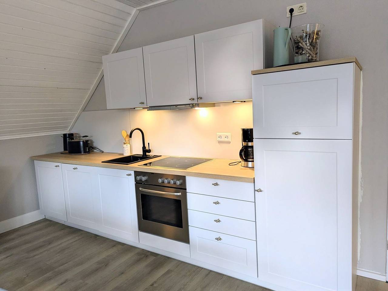 Ganze Wohnung, Ferienwohnung Meeresbrise Norddeich: Komfortabler Rückzugsort nahe Sandstrand in Strand Norddeich, Norddeich