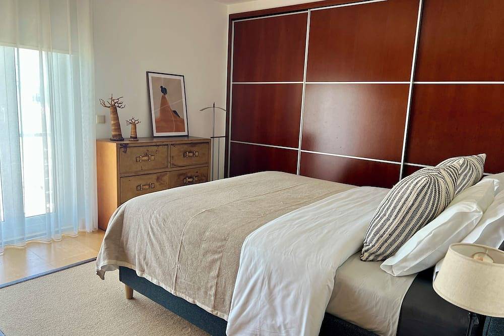 Between the Sea and the Ria: luxurious private villa with pool and exclusive services. in Praia da Barra, Gafanha da Nazaré