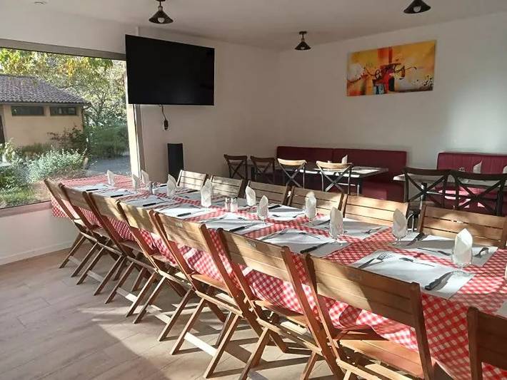 Mobil home pour 4 personnes, avec piscine et terrasse à Belmont-sur-Rance - 4