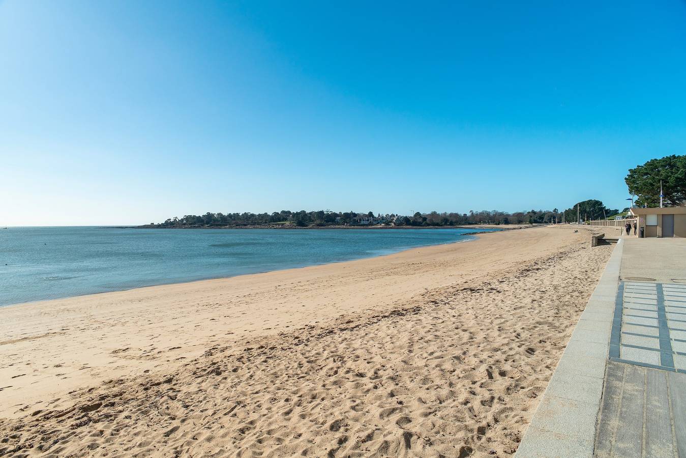 Appartement entier, Appartement « Avec Vue sur Mer » avec terrasse privée, balcon et Wi-Fi in Bénodet, Région de Quimper
