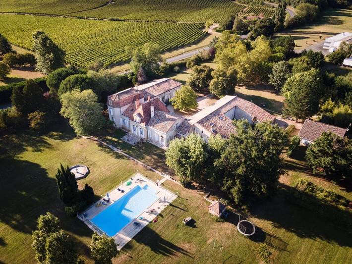 Villa pour 14 personnes, avec jardin et piscine, adapté aux familles