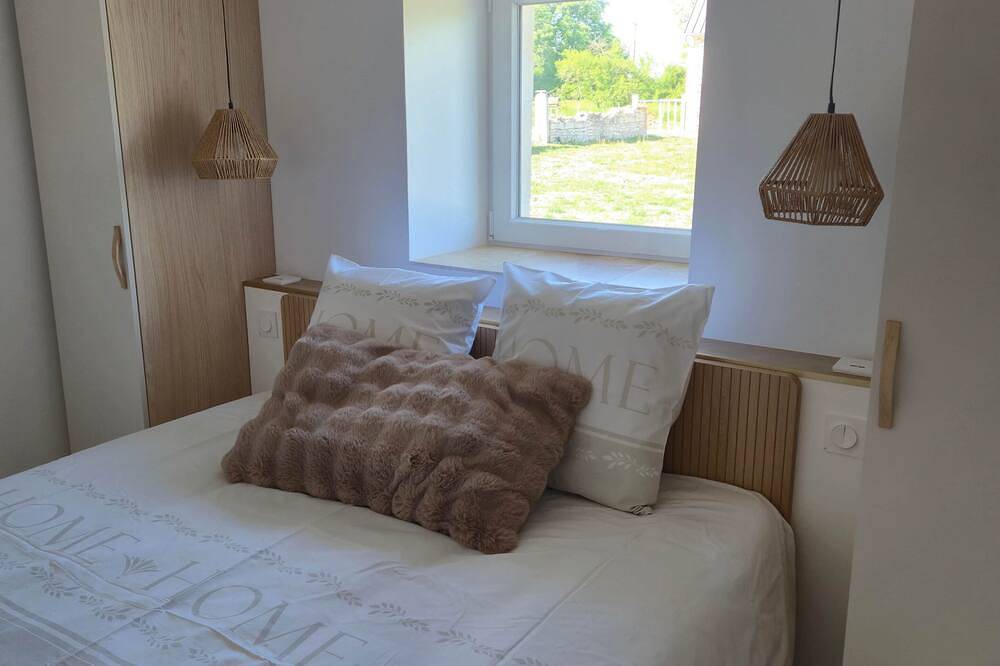 La P'tite Pierre in Ineuil, Saint-Amand-Montrond