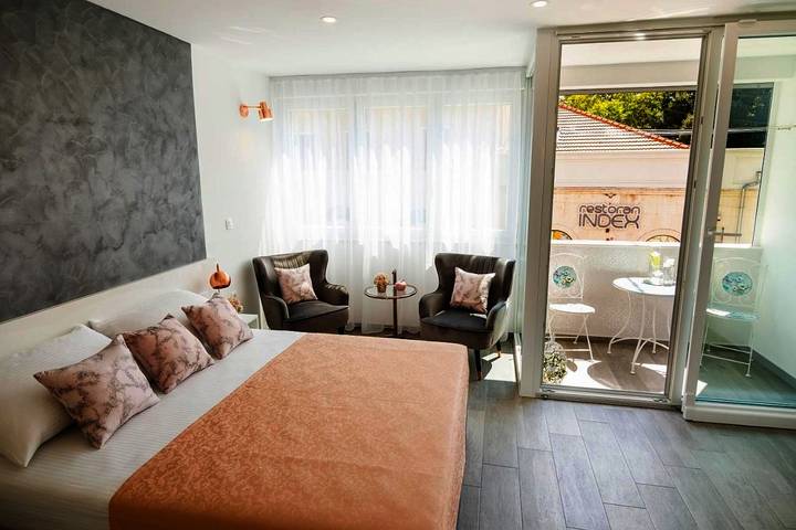 BnB für 2 Personen, mit Balkon und Ausblick in Split