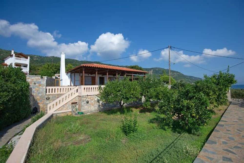 Amaltheia Seaview Villa in Alonissos