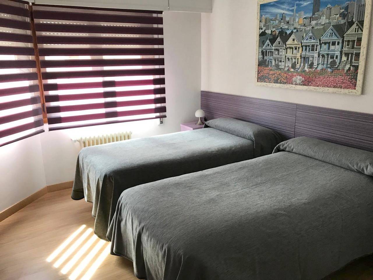 Appartement entier, Pension Berceo in Logroño, La Rioja Province