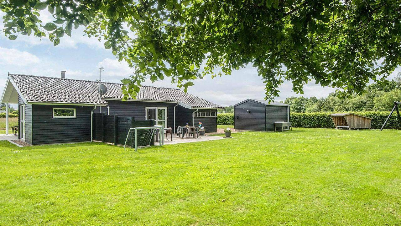 Vacation house for 8 people with hot tub in Varde Region