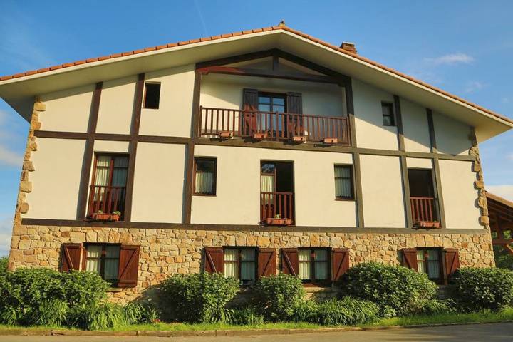 Casa rural para 2 personas, con Balcón y Terraza además de Jardín y Vistas en Barrica (Vizcaya)