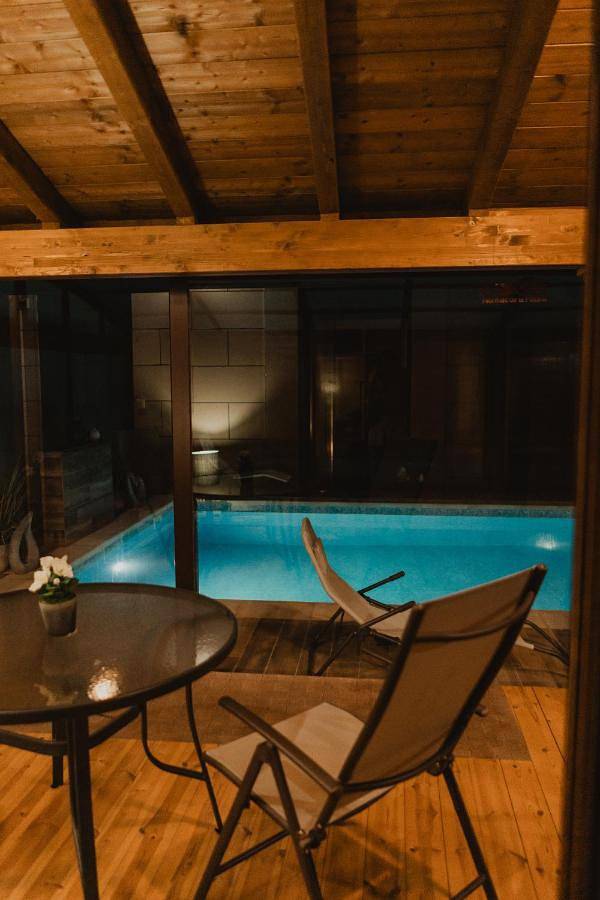 Casa de vacaciones para 4 personas, con vistas además de piscina y jardín en Castilla y León