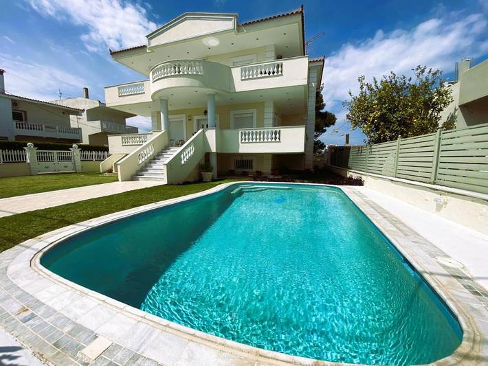Apartamento para 4 personas, con jardín y piscina en Corinto