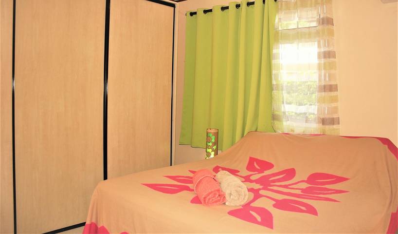 Location de vacances pour 2 personnes, avec jardin ainsi que balcon et piscine dans Polynésie française - 2