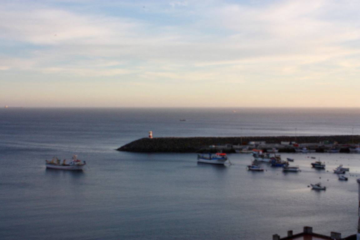 Duplex les pieds dans l'eau, baie de Sines, Alentejo littoral in Sines, Costa Alentejana