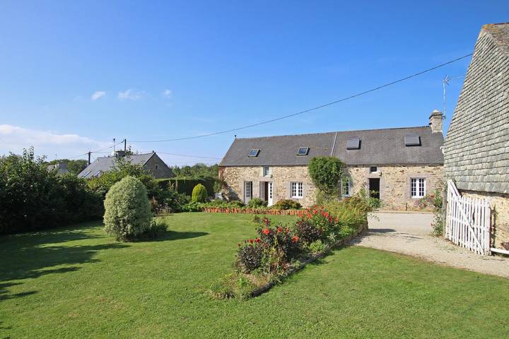 Gîte pour 6 personnes, avec terrasse et jardin dans La Hague