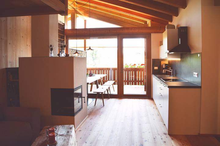 Ganze Wohnung, Ferienwohnung 'Die Jocherin' mit Bergblick, privater Terrasse und Gemeinschaftsgarten in St. Pankraz, Ortleralpen