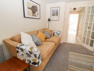 Log Cabin for 3 People in Chester, Cheshire, Photo 4
