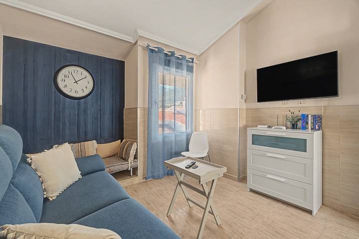 Ganze Wohnung, Ferienwohnung "Torviscas Alta Vista" mit Bergblick, Gemeinschaftspool und WLAN in San Eugenio Alto, Adeje