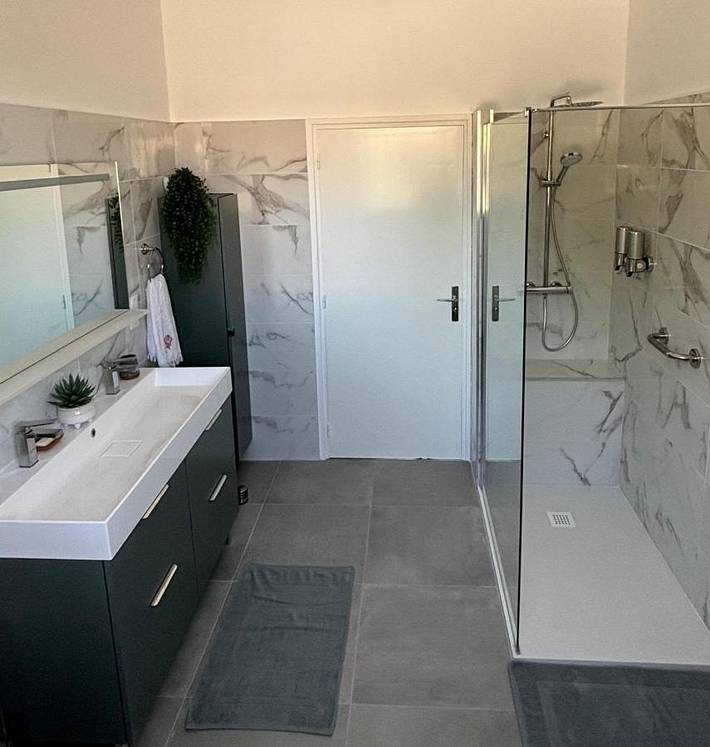 Location de vacances pour 4 personnes, avec jardin et vue à La Roque-d'Anthéron - 3