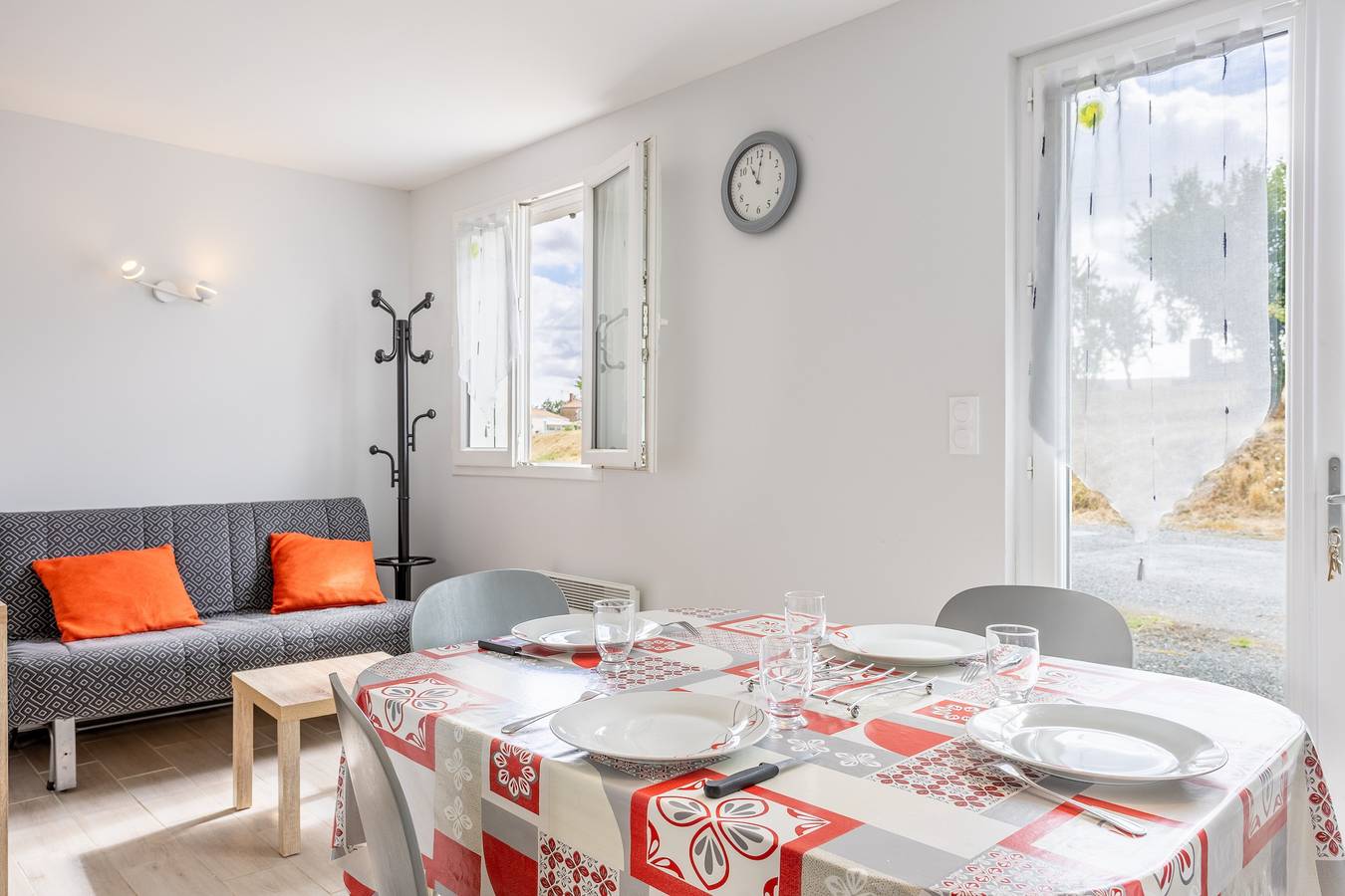 Casa de vacaciones 'Maison De 2 À 4 Personnes' con terraza privada, jardín privado y Wi-Fi in Maillé, Fontenay-le-Comte