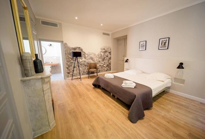 Location de vacances pour 2 personnes, avec piscine et jardin à Collobrières - 2