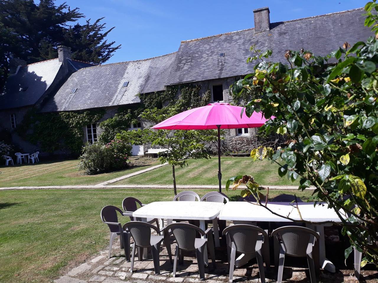 Vieux Manoir - Manoir de Kerhir in Trédarzec, Côte de Granit Rose