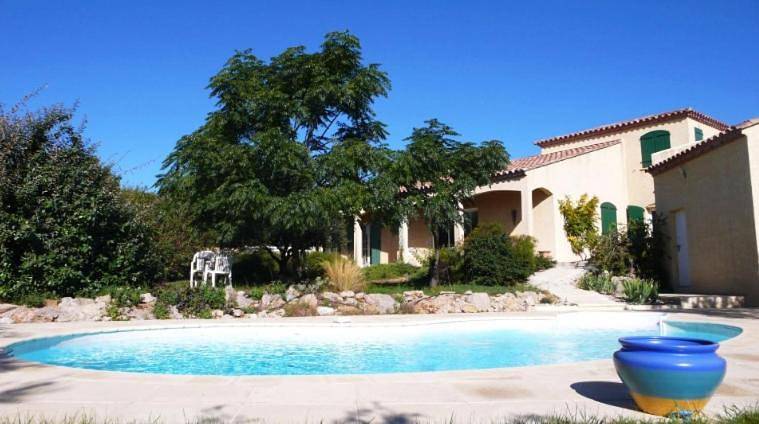 Location de vacances pour 4 personnes, avec jardin et piscine à Saint-Georges-d'Orques