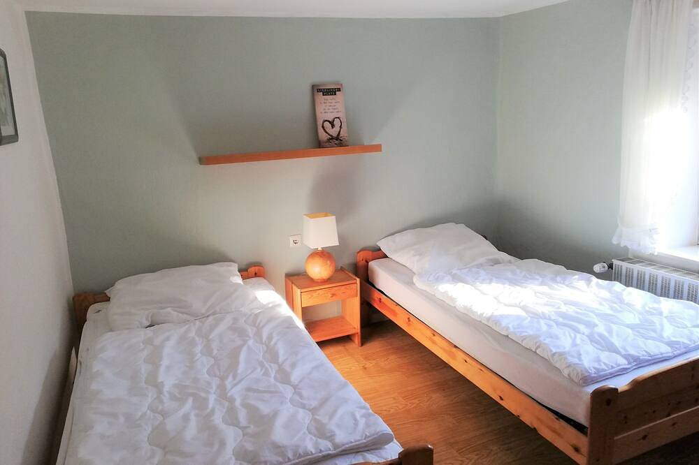 Geräumiges Ferienhaus bei Trier. Ideal zum Wandern, Radeln oder einfach Relaxen in Holzerath, Landkreis Trier-Saarburg