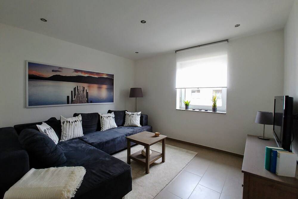 Apartment for 2 People in Chorweiler, Cologne