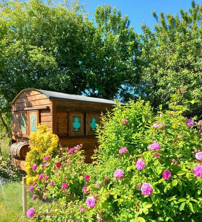 Tente pour 3 personnes, avec jardin et vue, animaux acceptés dans l' Aveyron