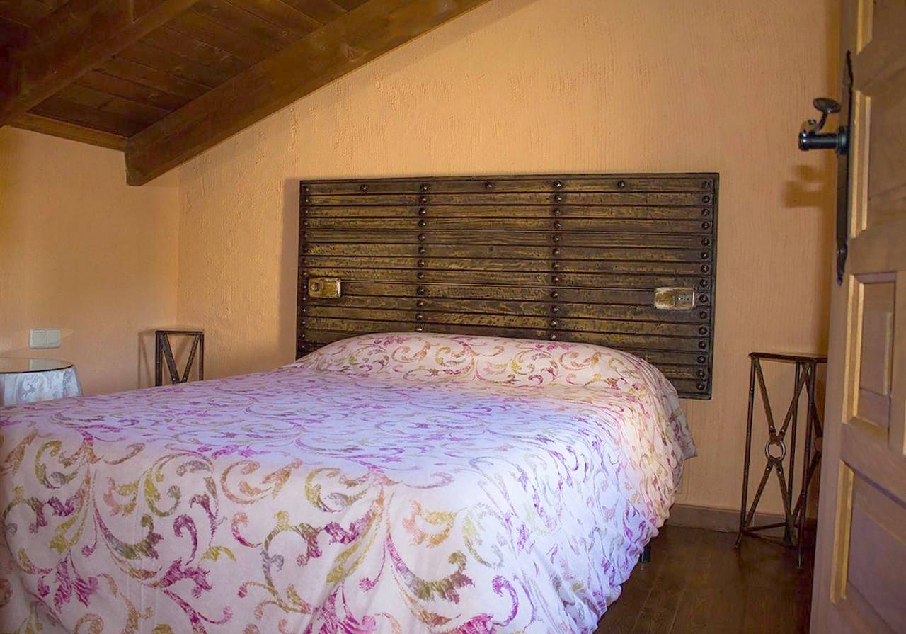 Casas Rurales con Jacuzzi Quijote y Sancho in Ossa de Montiel, La Mancha