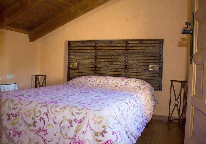 Casa rural para 6 personas, con Jacuzzi y Terraza además de Jardín y Piscina en Ossa de Montiel