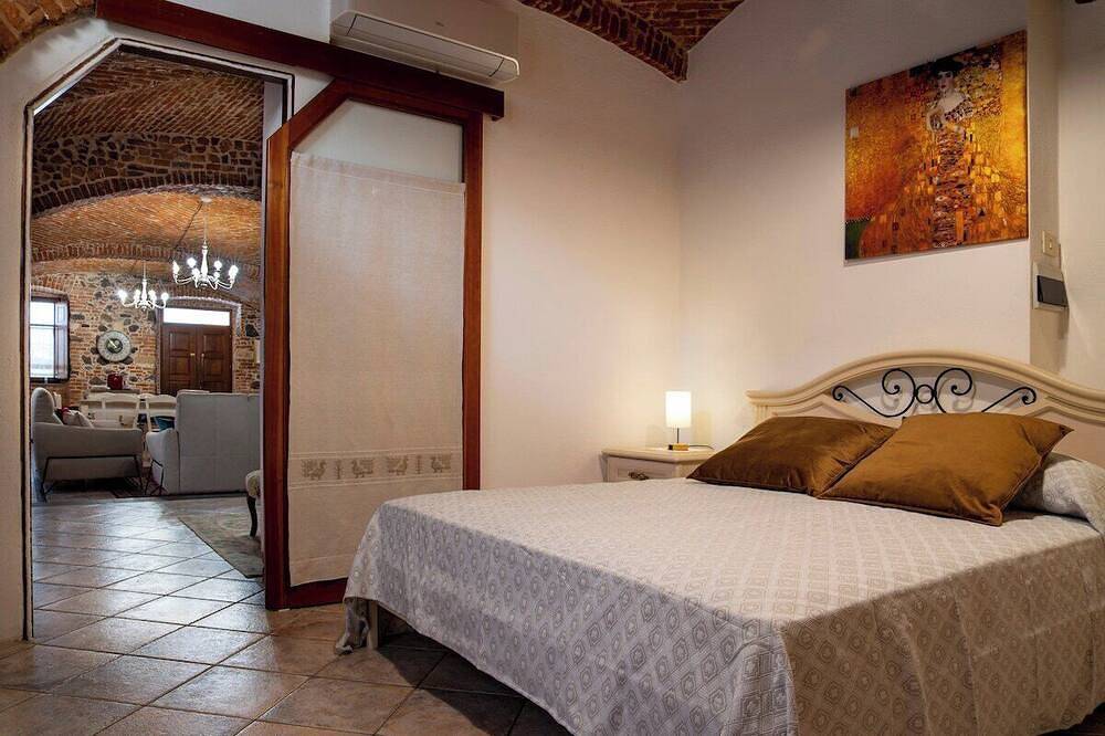 Borgo Santa Chiara Heritage Home in Oristano, Campidano