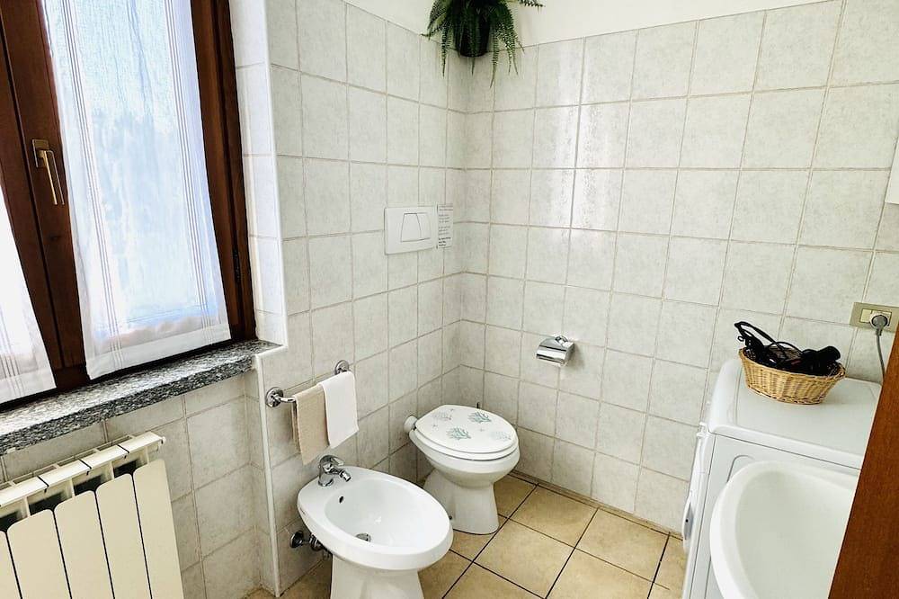 Ganze Wohnung, Nonna Elide House in Besozzo, Lago Maggiore (Lombardei)