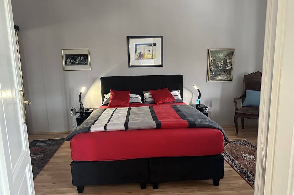 Geheel appartement, Completely refurbished, renovated bright apartment!!! in Boedapest, Centraal Hongarije