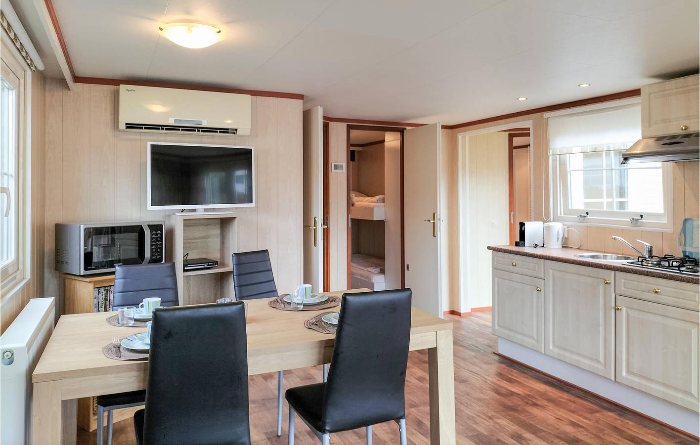 Ferienhaus für 4 Personen mit Pool in Niederländische Nordsee