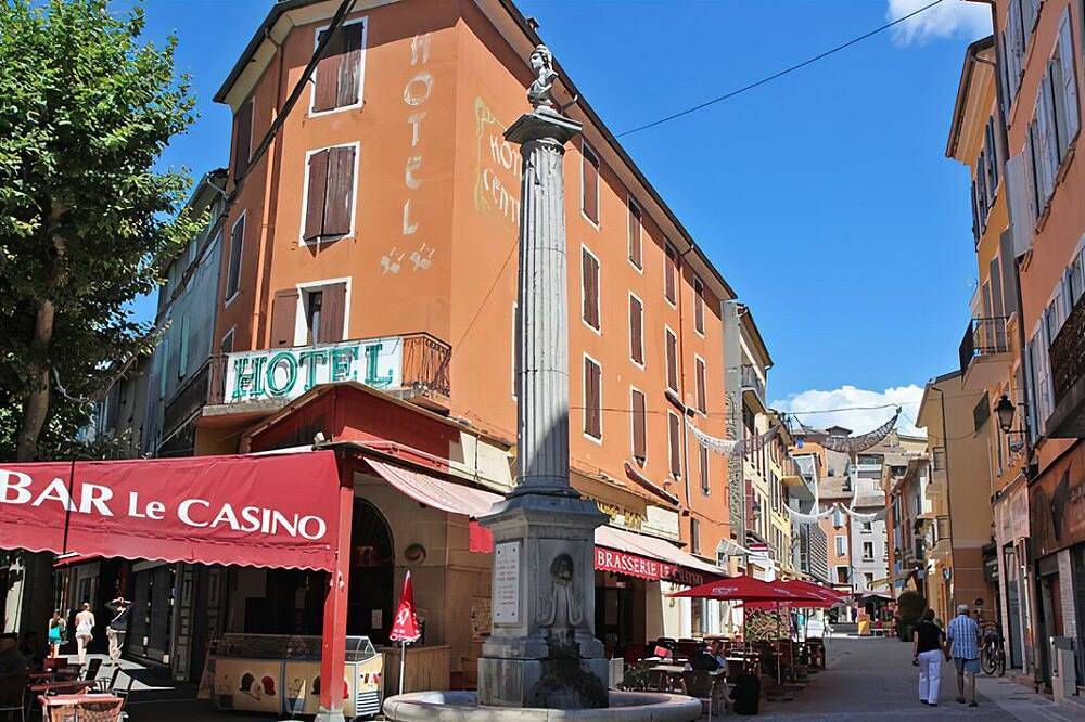 Appartement entier, Belle appartement en plein centre ville idéal pour vos vacances in Digne-les-Bains, Alpes-de-Haute-Provence