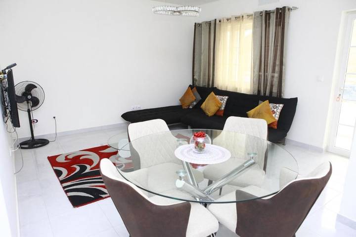 Gîte pour 6 personnes, avec terrasse et vue dans Praia - 2