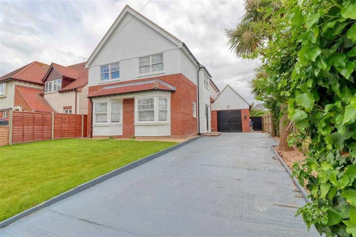 Holiday rental for 12 people, with Garden in Frinton on Sea